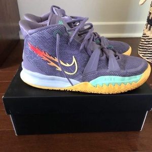 Kyrie 7 GS “Daybreak” Size 7Y